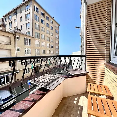 Beachfront & Sea View Sleeps 6 Apartamento