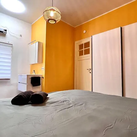 Beachfront & Sea View Sleeps 6 Apartamento