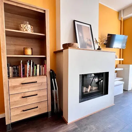 Beachfront & Sea View Sleeps 6 *