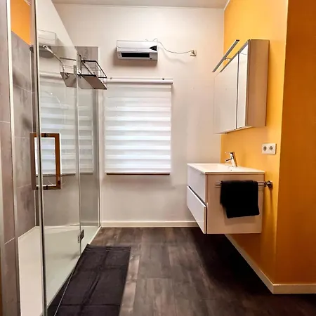 Apartamento Beachfront & Sea View Sleeps 6 *