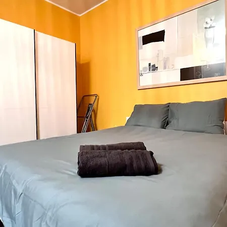 Beachfront & Sea View Sleeps 6 * De Panne